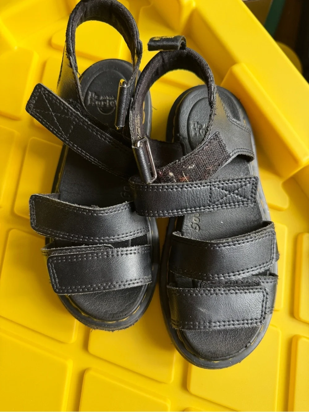 Dr Martens Doc Martens Kids Klaire Sandal Big Kid Size 1 strappy
